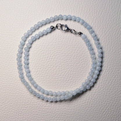 Elegante Aquamarin Kette mit  4mm Kristallperlen – perfekt als Geschenk oder für den Alltag.