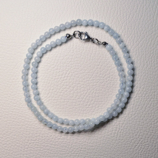 Elegante Aquamarin Kette mit  4mm Kristallperlen – perfekt als Geschenk oder für den Alltag.