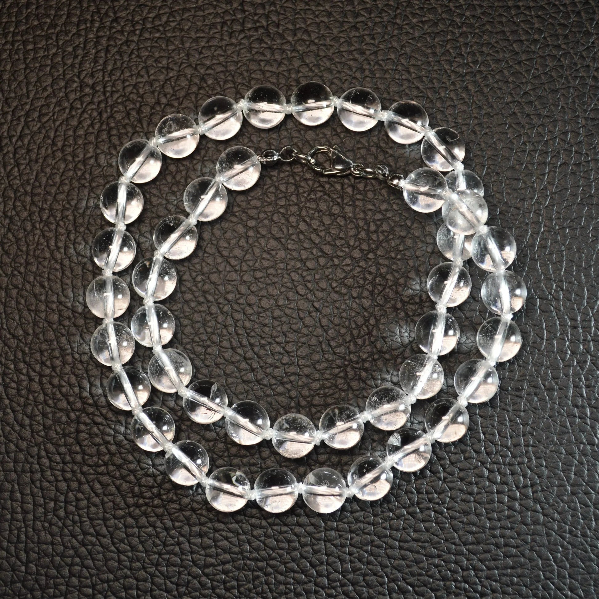 Elegante Bergkristall Kette mit transparenten 8mm Kristallperlen – perfekt als Geschenk oder für den Alltag.