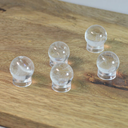 Bergkristall Kugel Mini 18-20mm – Klarer Kristall für Ihr Zuhause, ideal als Dekoration.