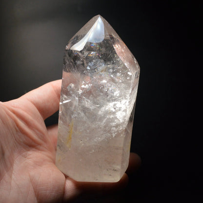 Bergkristall Spitze mit Regenbögen