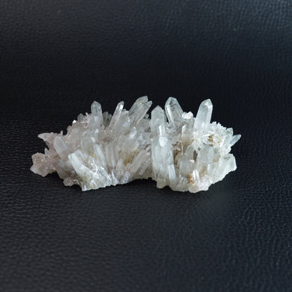 Bergkristall (Nadelquarz) Stufe mit Chlorit