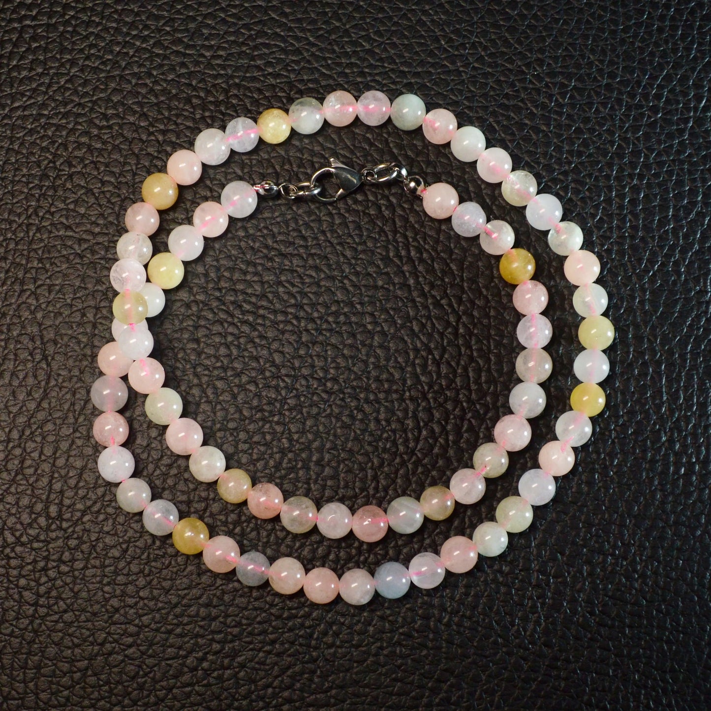 Beryll Halskette mit Aquamarin, Morganit und Heliodor aus 6 mm Naturstein-Perlen, 45 cm lang – hochwertiger Edelsteinschmuck.