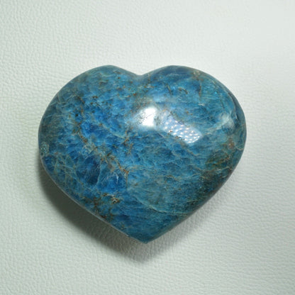 Blauer Apatit Herz (Groß)