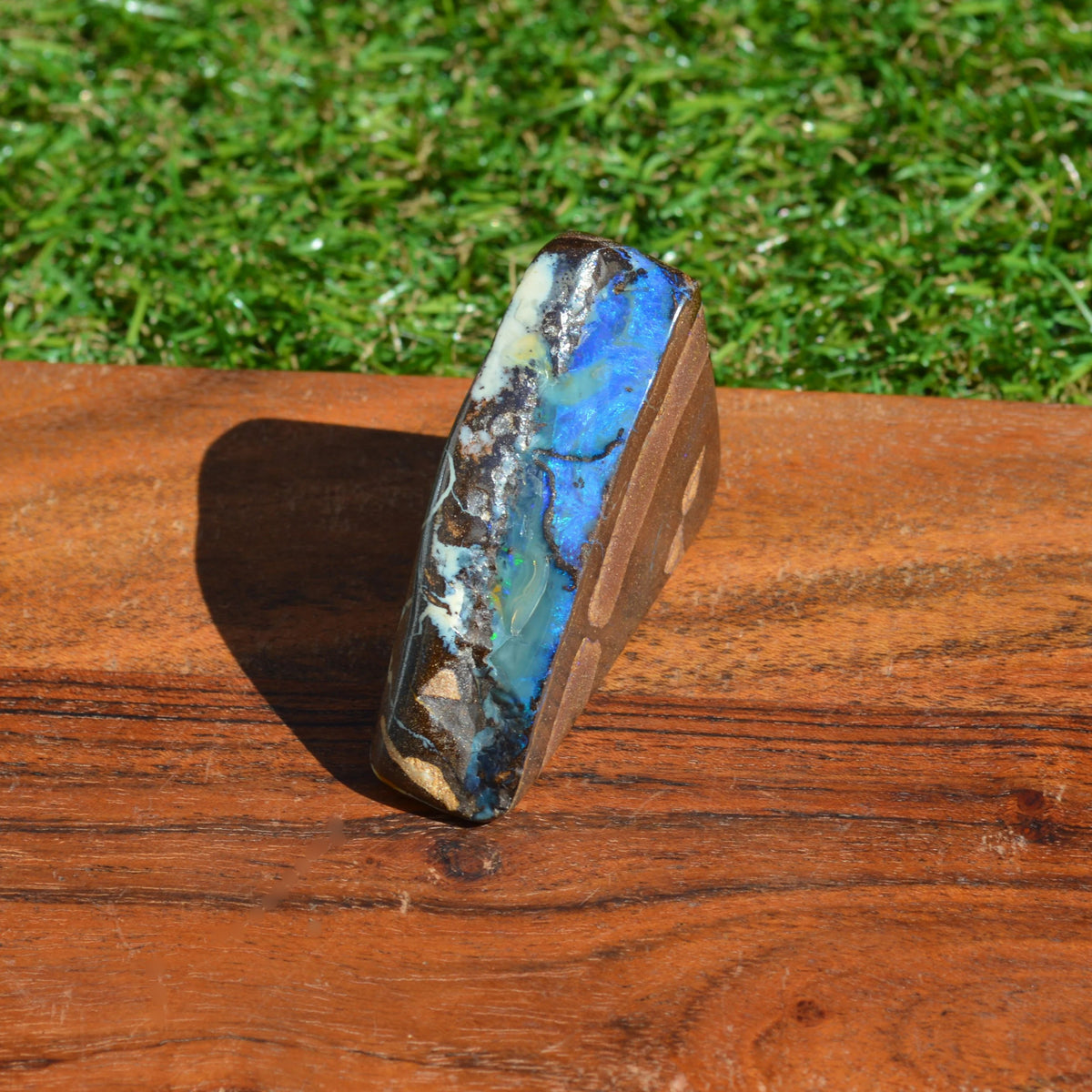 Boulder Opal Freiform