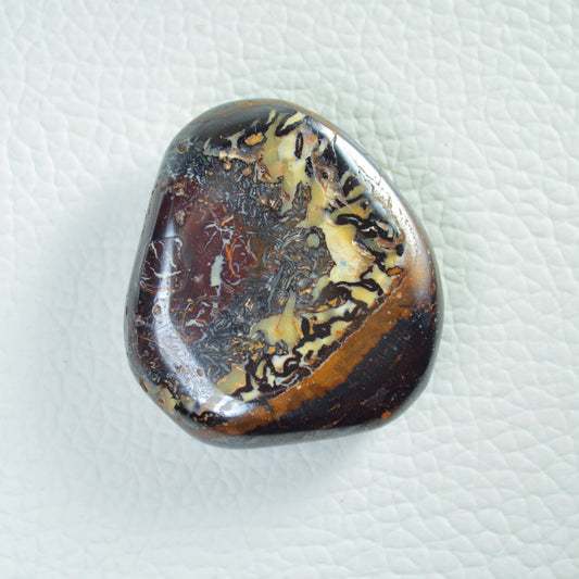 Boulder Opal Nuss