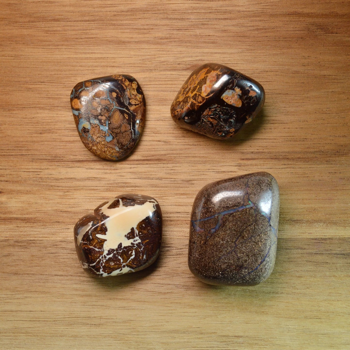 Boulder Opal Trommelstein