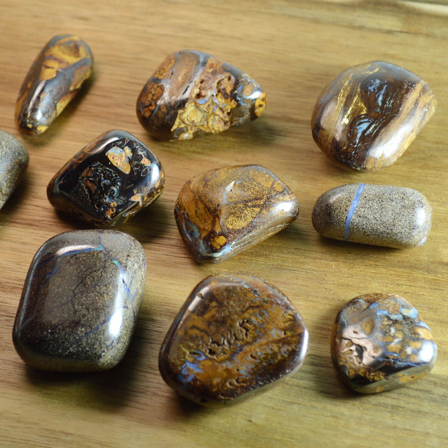 Boulder Opal Trommelstein