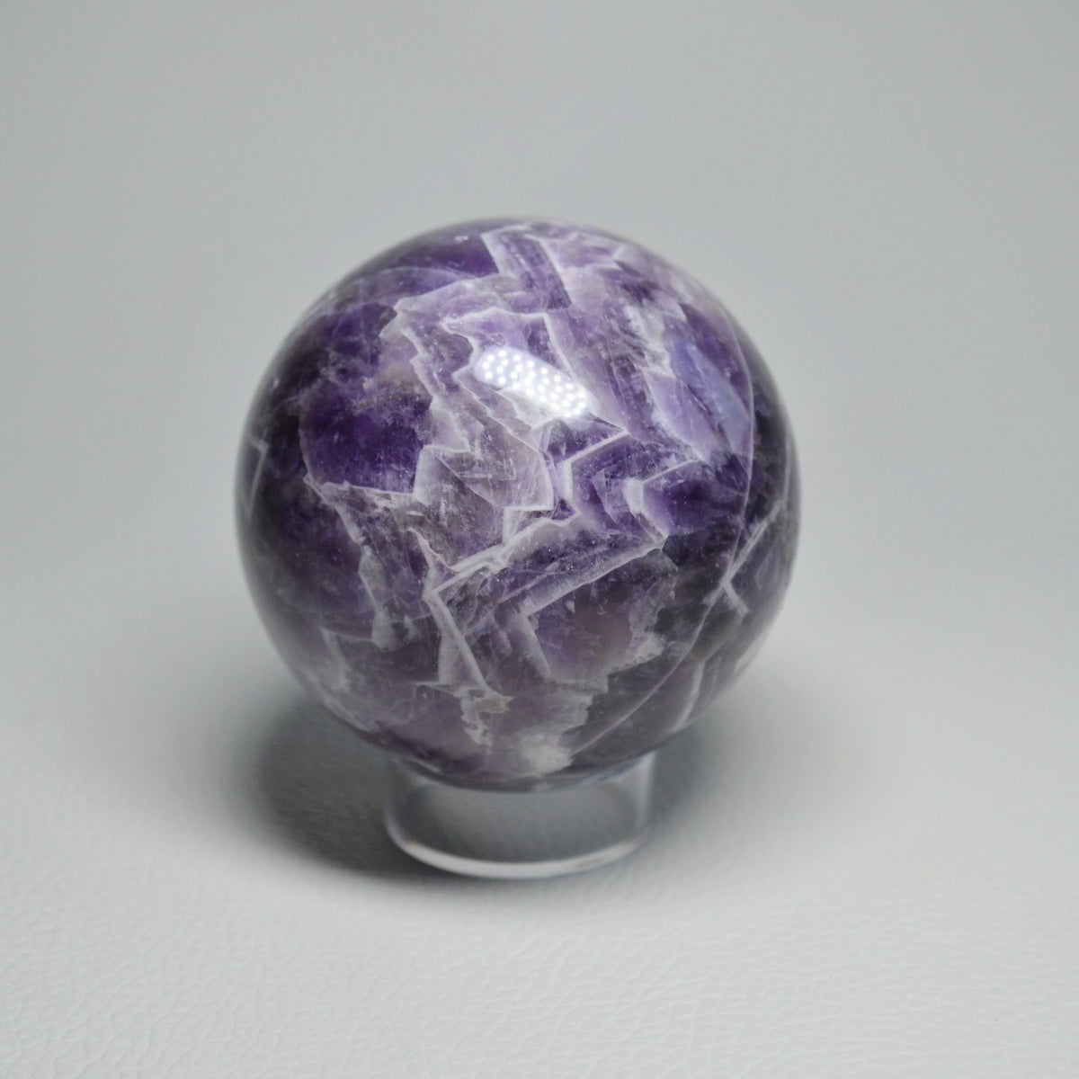 Chevron-Amethyst Kugel 63mm