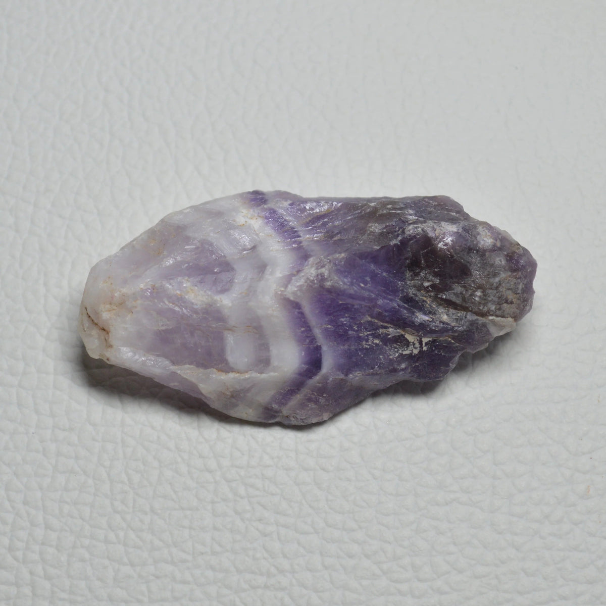 Chevron-Amethyst Rohstein