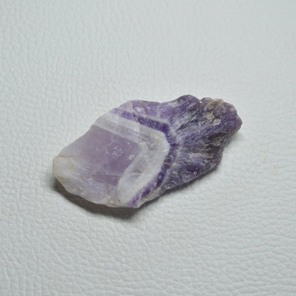 Chevron-Amethyst Rohstein