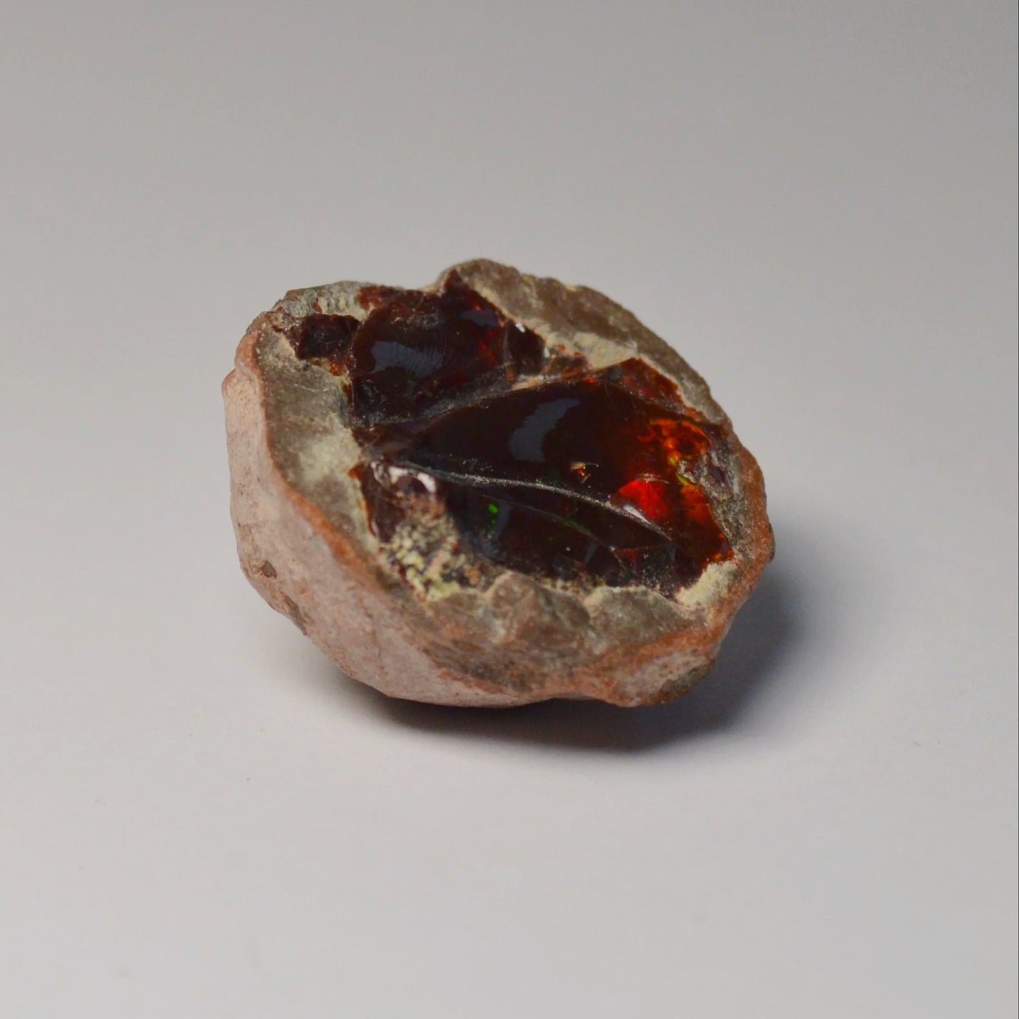 Schokoladen Opal (Mezezo)