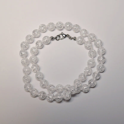 Elegante Cracked Bergkristall Kette mit transparenten 8mm Kristallperlen – perfekt als Geschenk oder für den Alltag.