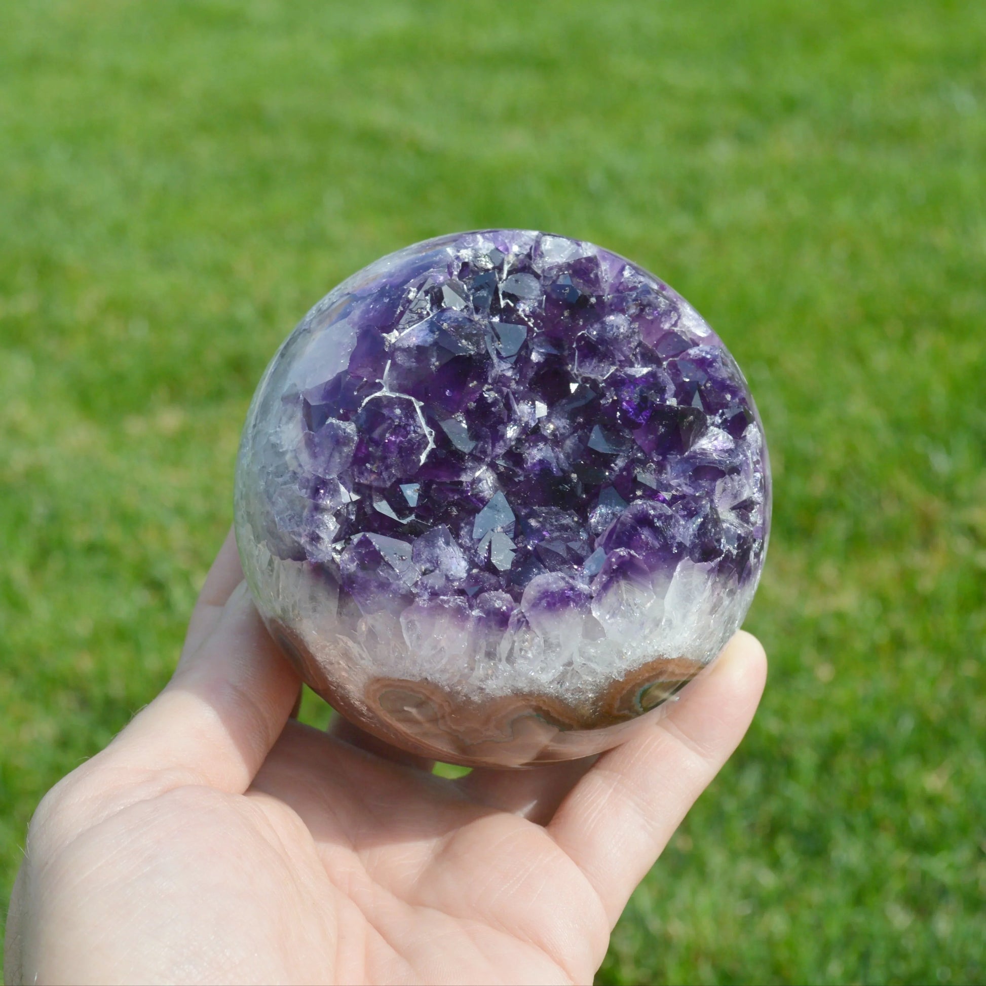 Amethyst Kugel 912g mit Druzy, Naturstein aus Uruguay – Natural Crystals.