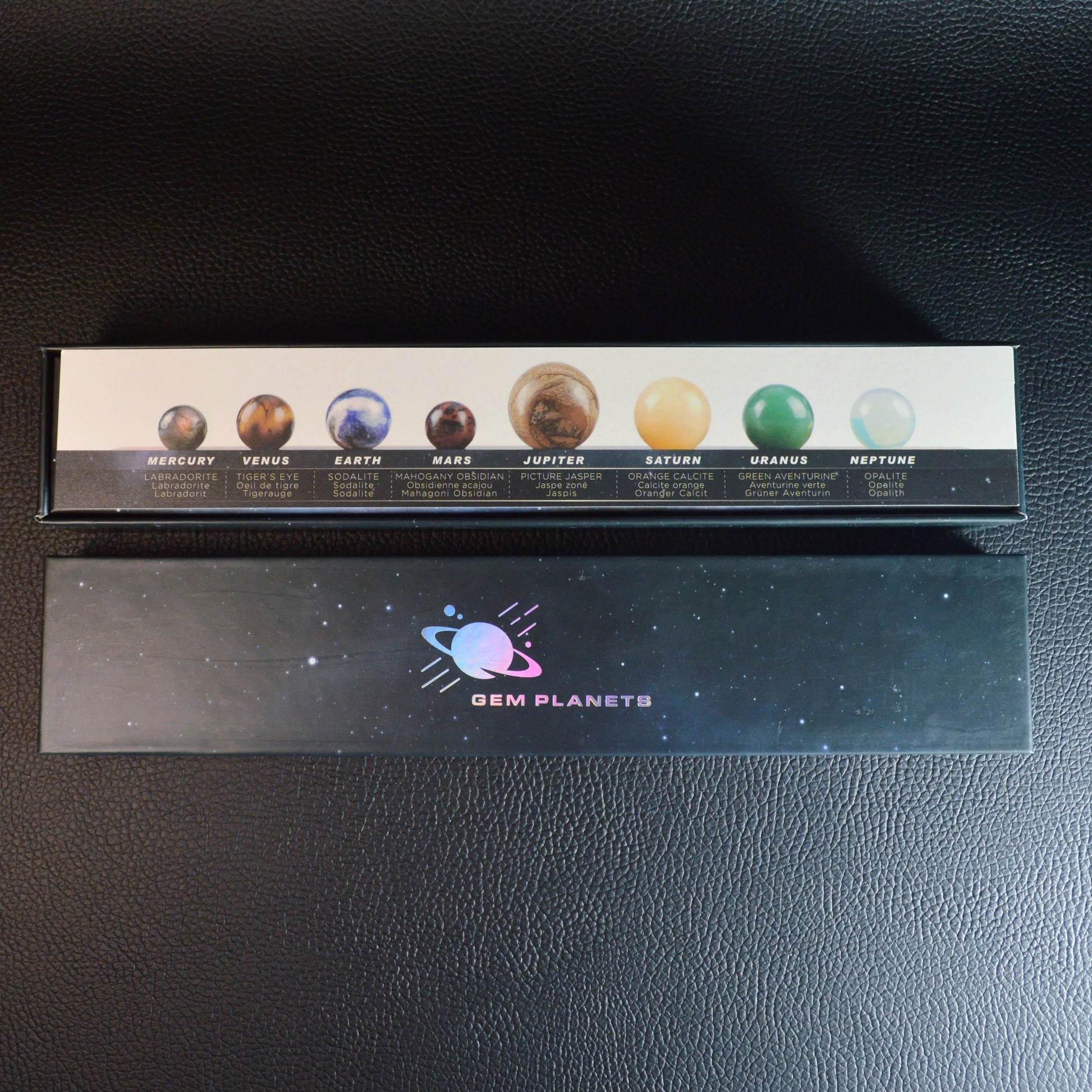 Planeten Edelstein Set mit Beschreibung der Natursteine von Merkur bis Neptun.