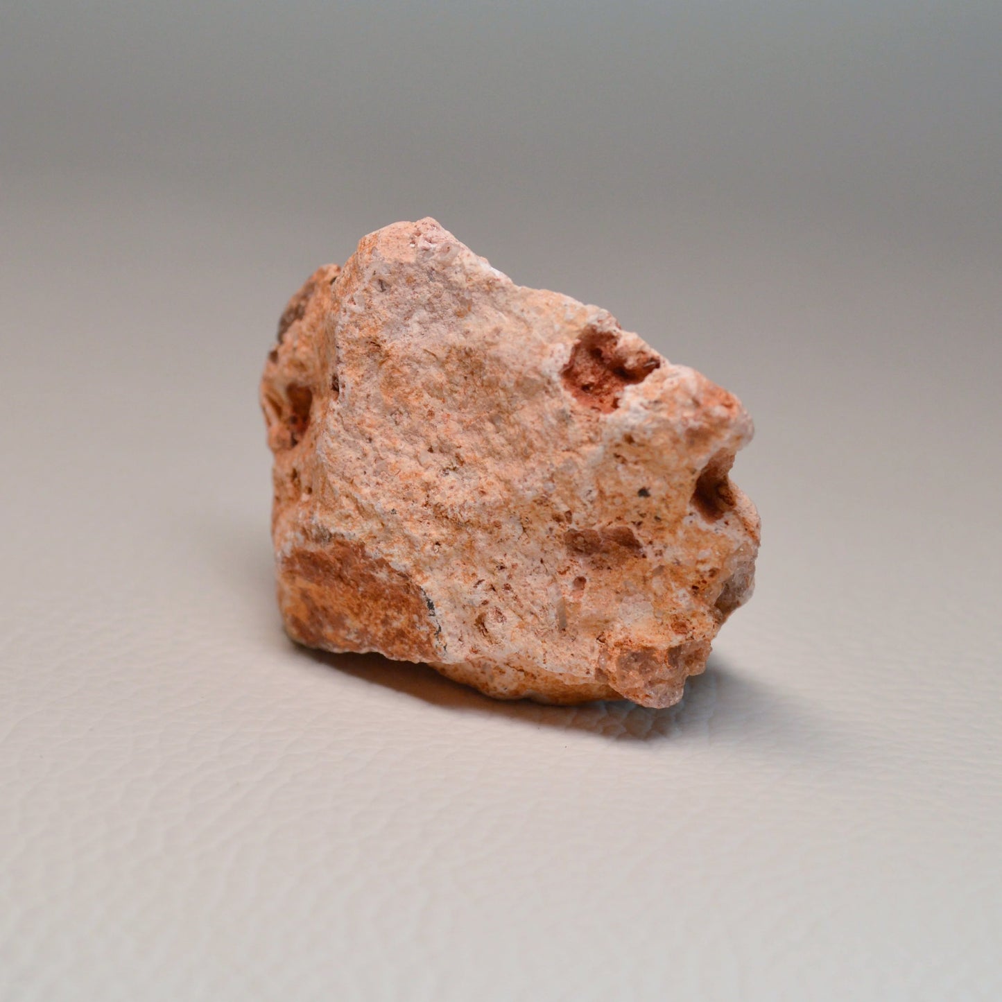 Feueropal in Matrix