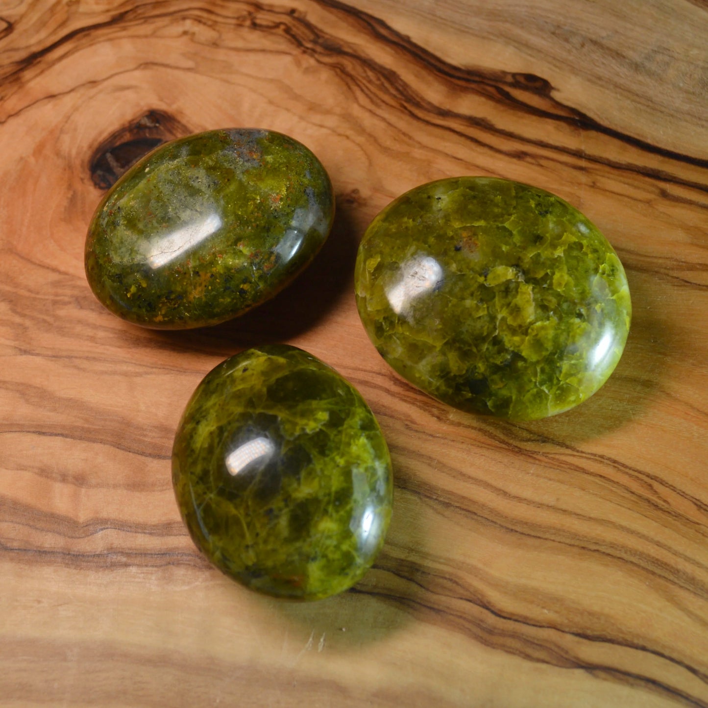 Grüner Opal Handstein