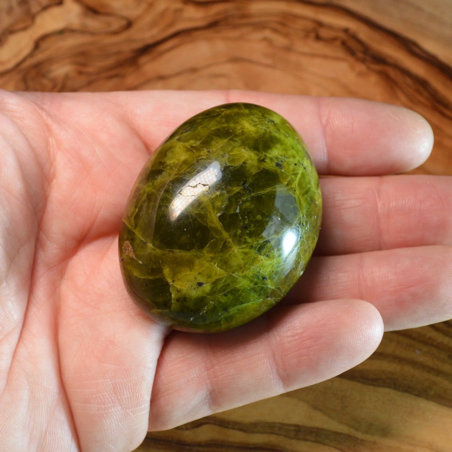 Grüner Opal Handstein