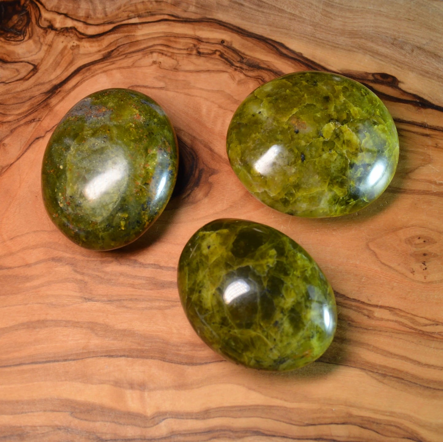 Grüner Opal Handstein