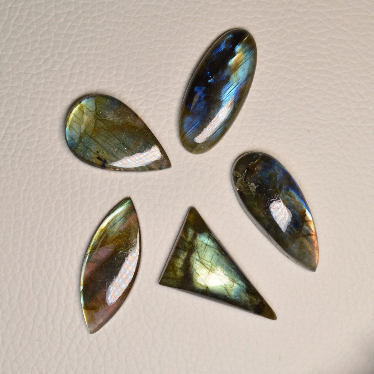 Labradorit Cabochons- Set (5 Stück)