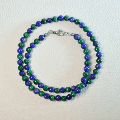 Lapislazuli Malchit Halskette aus 6mm Natursteinperlen, 45 cm lang, mit Metallverschluss – echter Edelsteinschmuck.