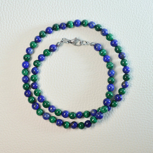Lapislazuli Malchit Halskette aus 6mm Natursteinperlen, 45 cm lang, mit Metallverschluss – echter Edelsteinschmuck.