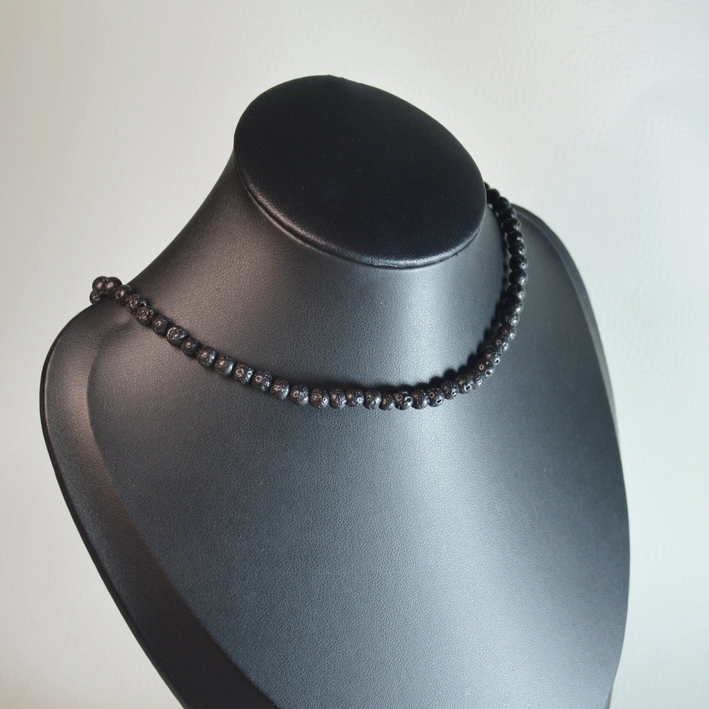 Lavastein Halskette 45cm - 4mm