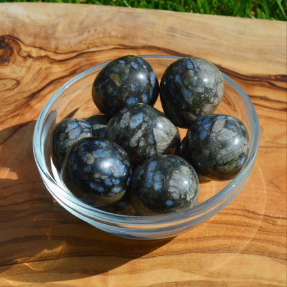 Blauer Liberit Trommelstein