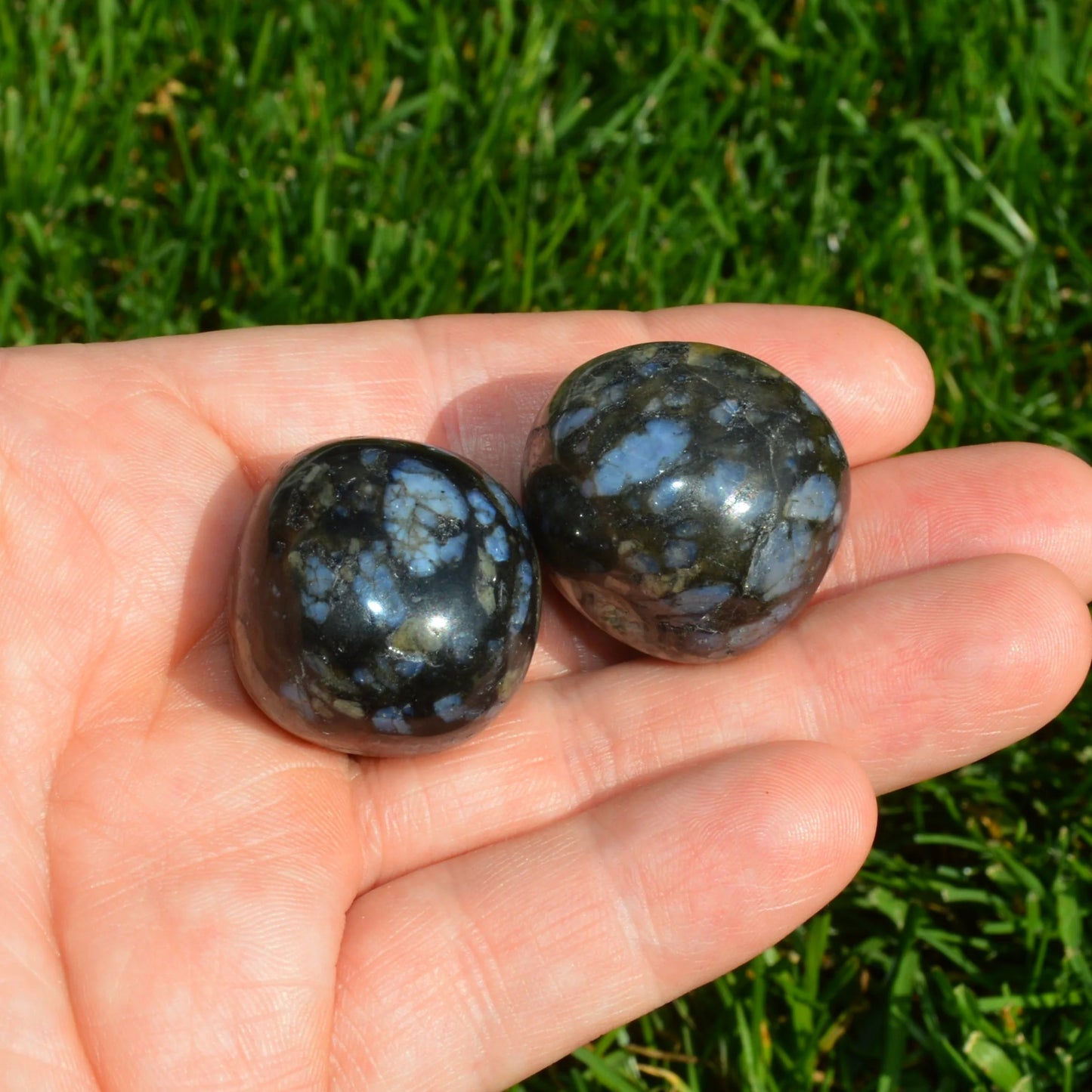 Blauer Liberit Trommelstein