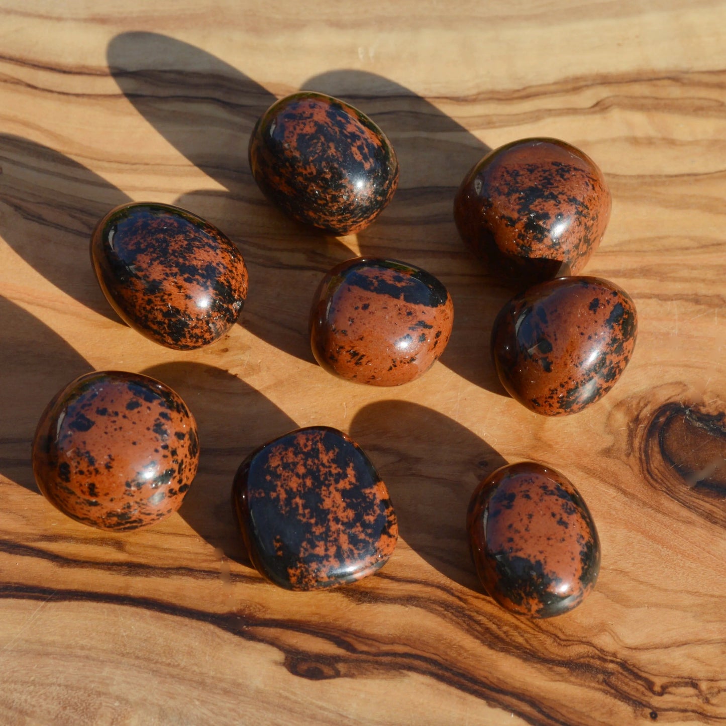 Mahagoni-Obsidian Trommelstein