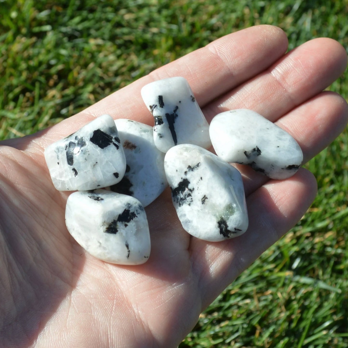 Regenbogenmondstein (weißer Labradorit) Trommelstein, verschiedene Größen