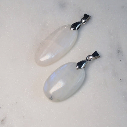 Regenbogenmondstein (weißer Labradorit) Anhänger