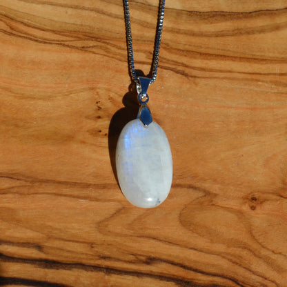 Regenbogenmondstein (weißer Labradorit) Anhänger