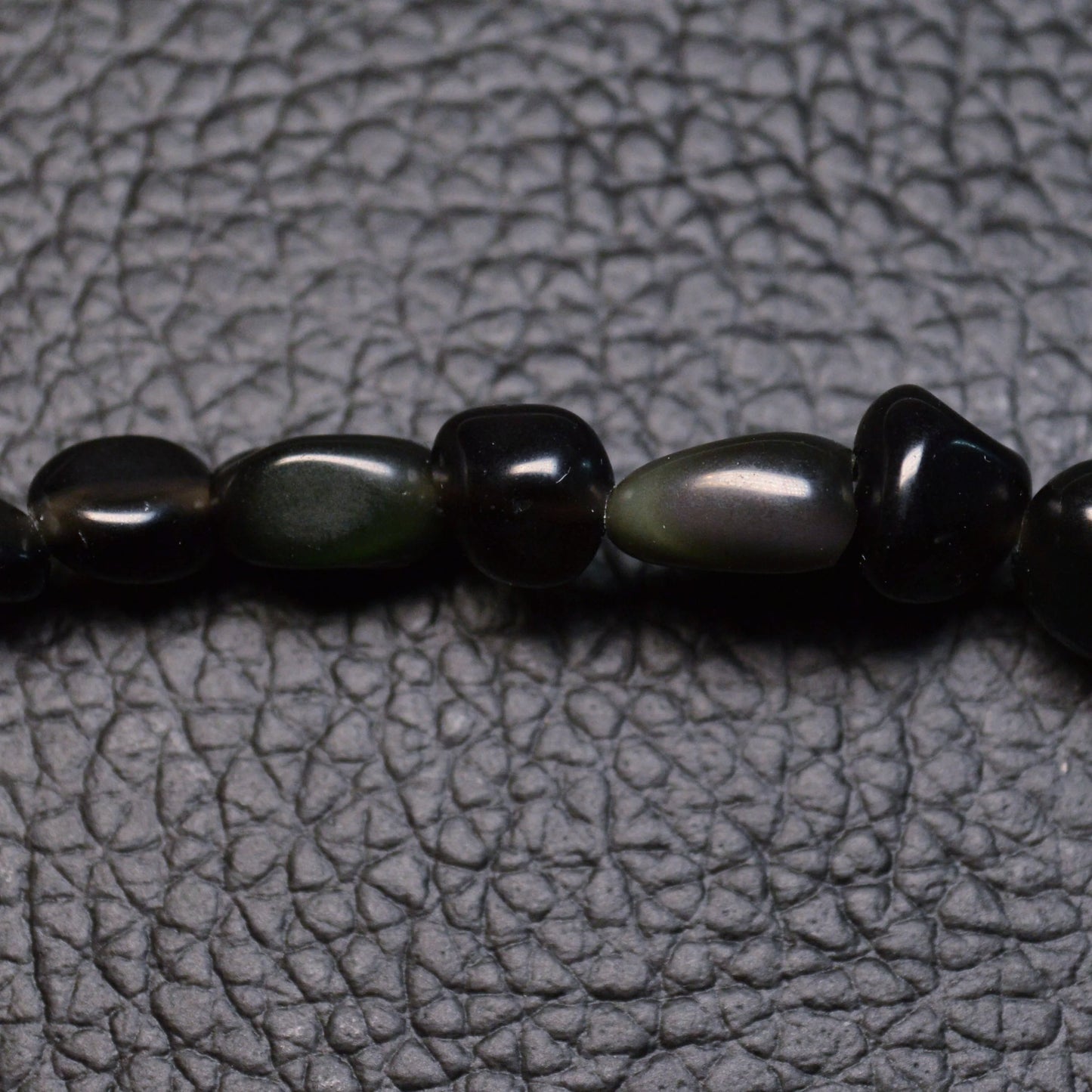 Regenbogen-Obsidian Nugget Armband