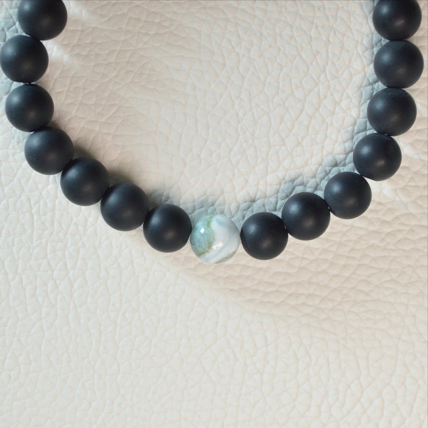 Onyx mit Larimar Armband (Matt) - 8mm