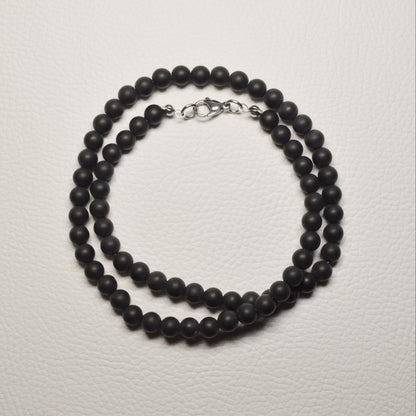 Elegante Onyx Kette mit matten 6mm Kristallperlen – perfekt als Geschenk oder für den Alltag.