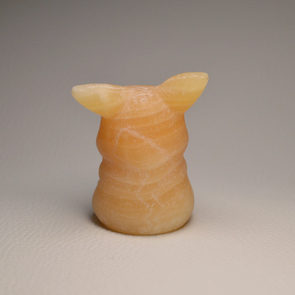 Orangen Calcit Pikachu