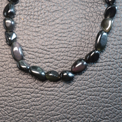 Echte Regenbogen-Obsidian Kette mit Nuggets – 45 cm Edelstein Halskette. Nahansicht.