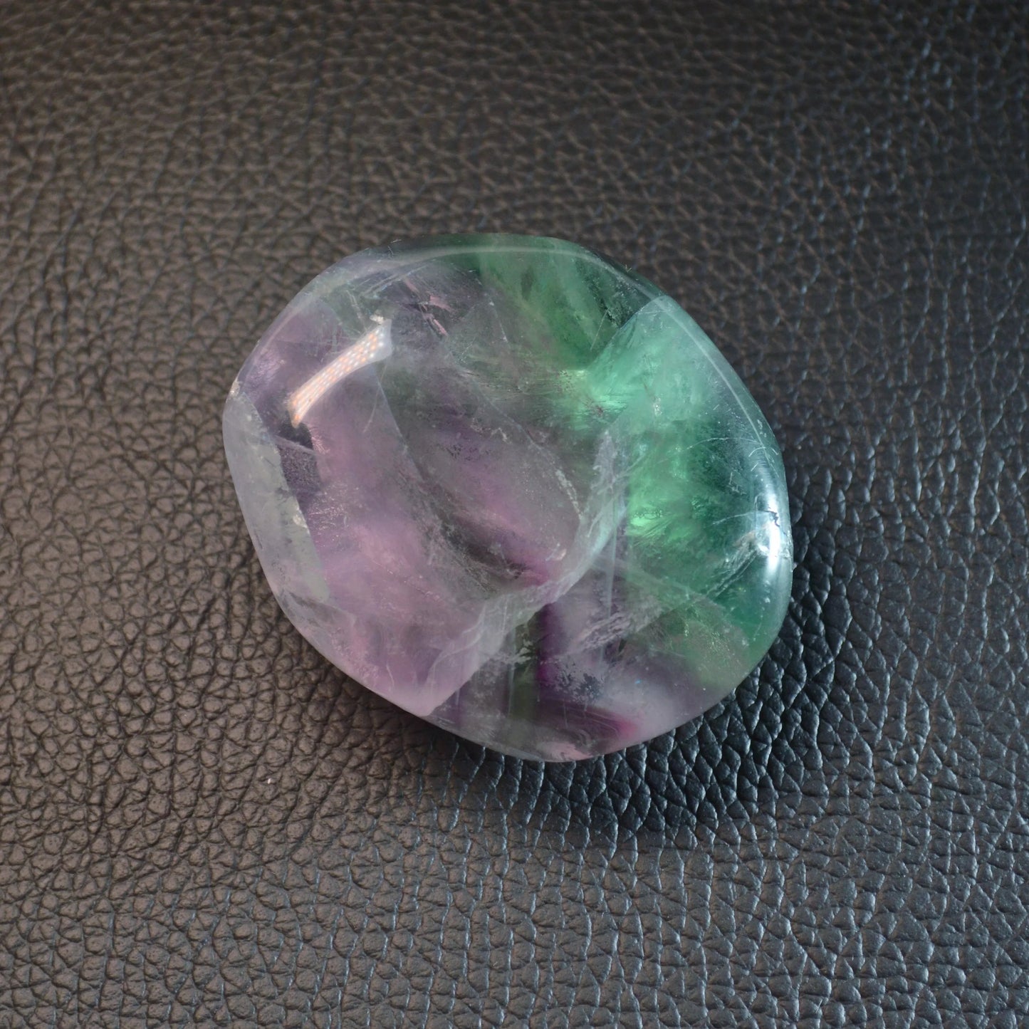 Regenbogenfluorit Handstein