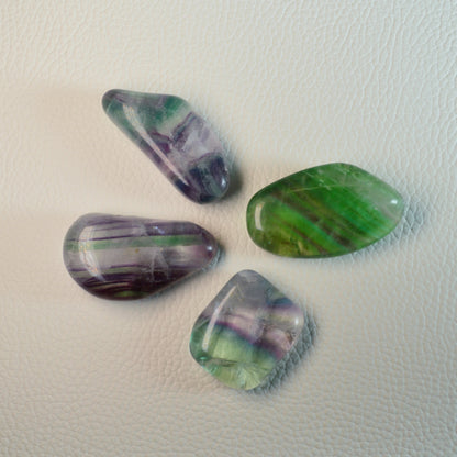Regenbogenfluorit Trommelstein