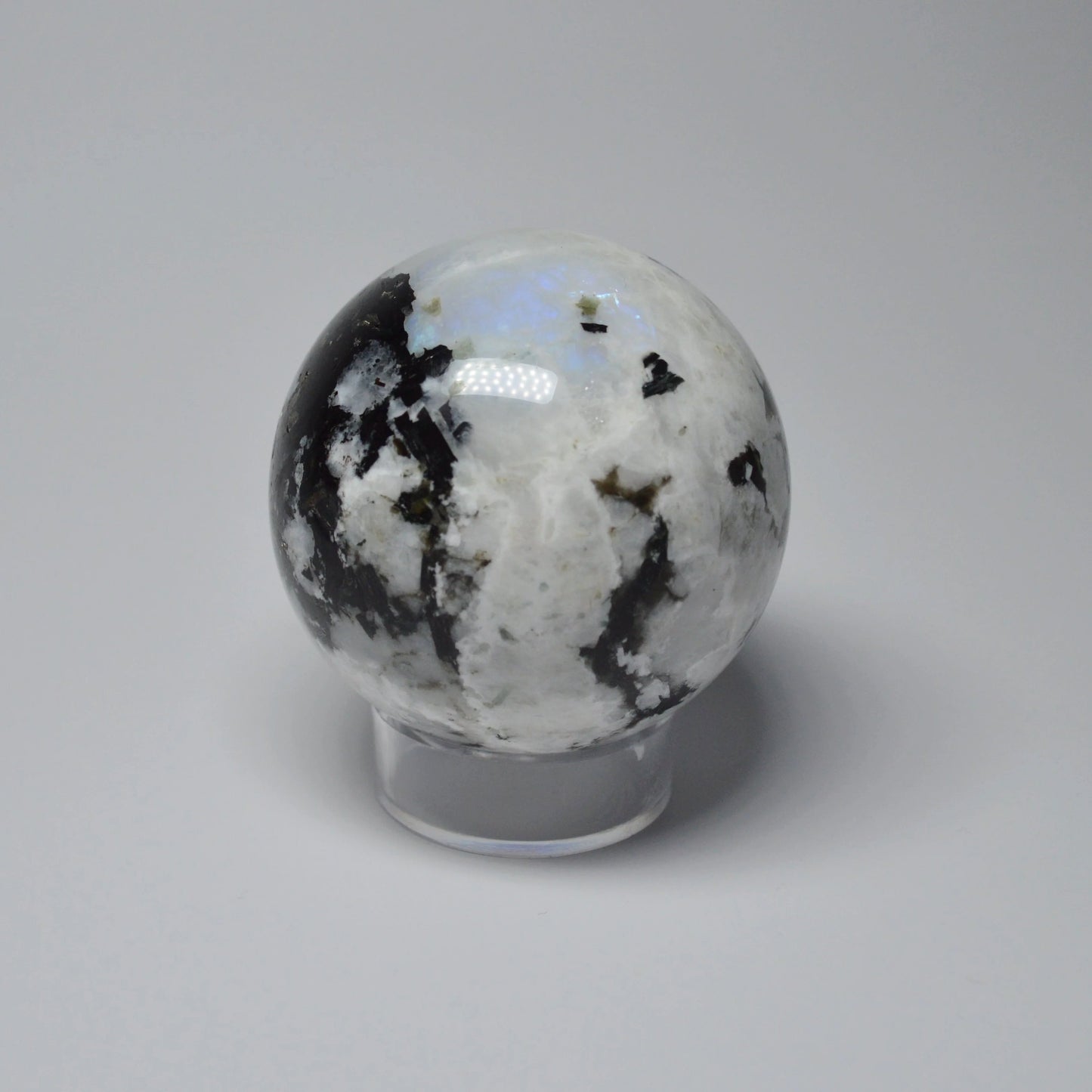 Regenbogenmondstein (weißer Labradorit) Kugel