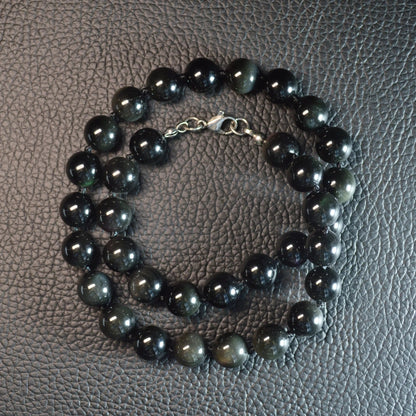 Regenbogen-Obsidian Halskette aus 10mm Natursteinperlen, 45 cm lang, mit Metallverschluss – schillernder Edelsteinschmuck.