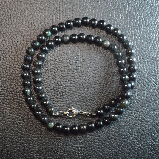 Regenbogen-Obsidian Halskette aus 6mm Natursteinperlen, 45 cm lang, mit Metallverschluss – schillernder Edelsteinschmuck.