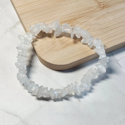 Regenbogenmondstein (weißer Labradorit) Splitterarmband