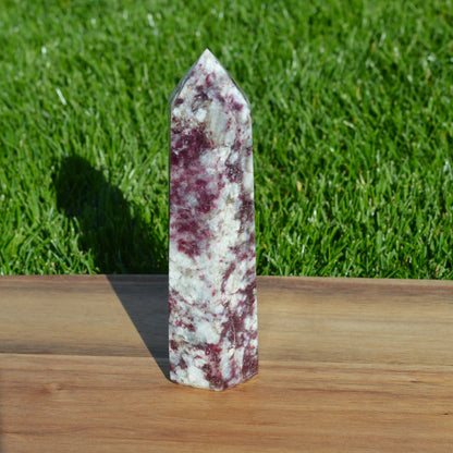 Rubellit-Turmalin in Quarz Turm