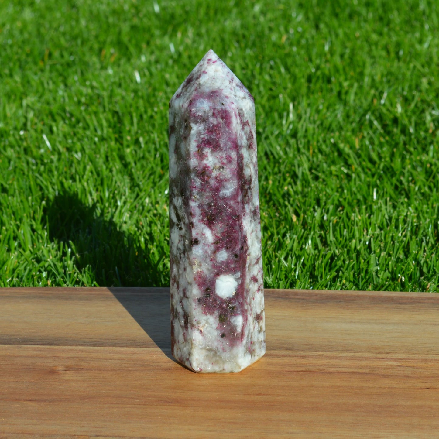 Rubellit-Turmalin in Quarz Turm