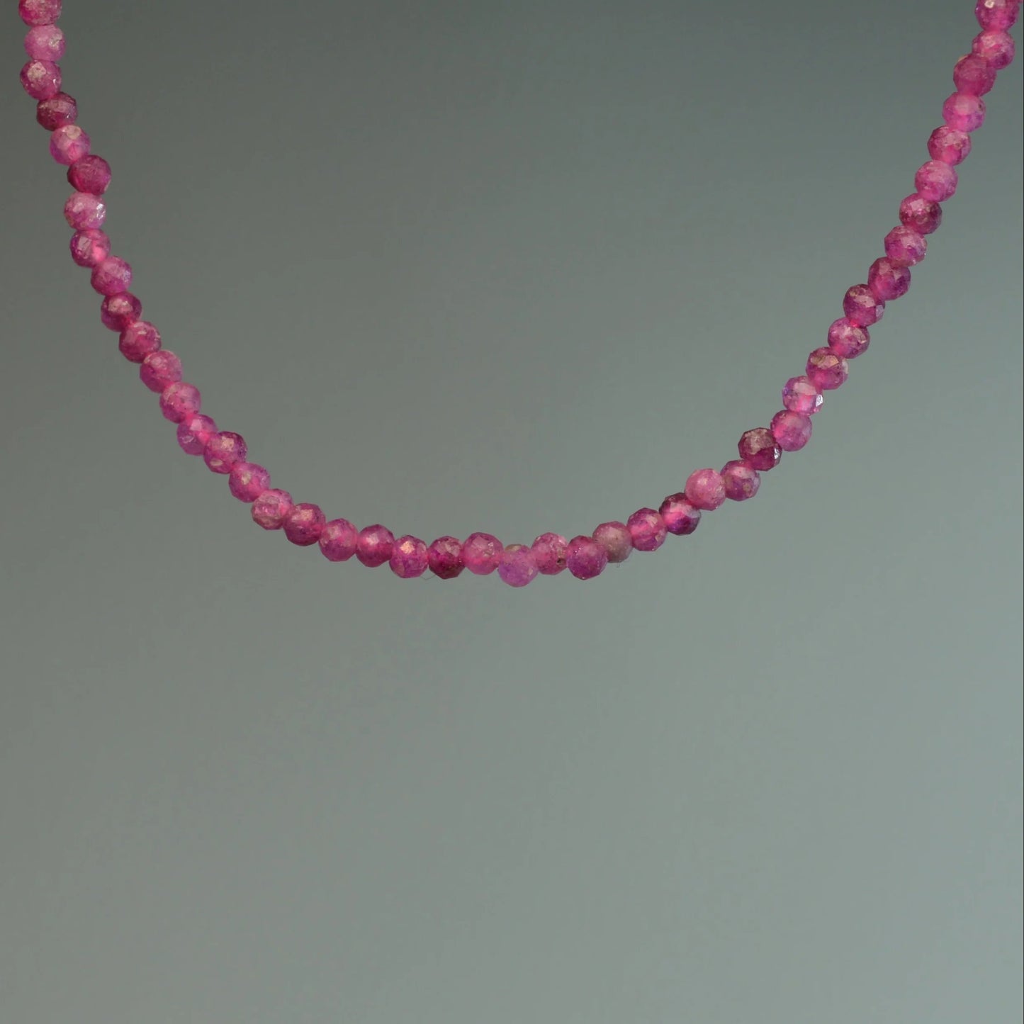 Rubin Armband (facettiert) verstellbar - 2mm