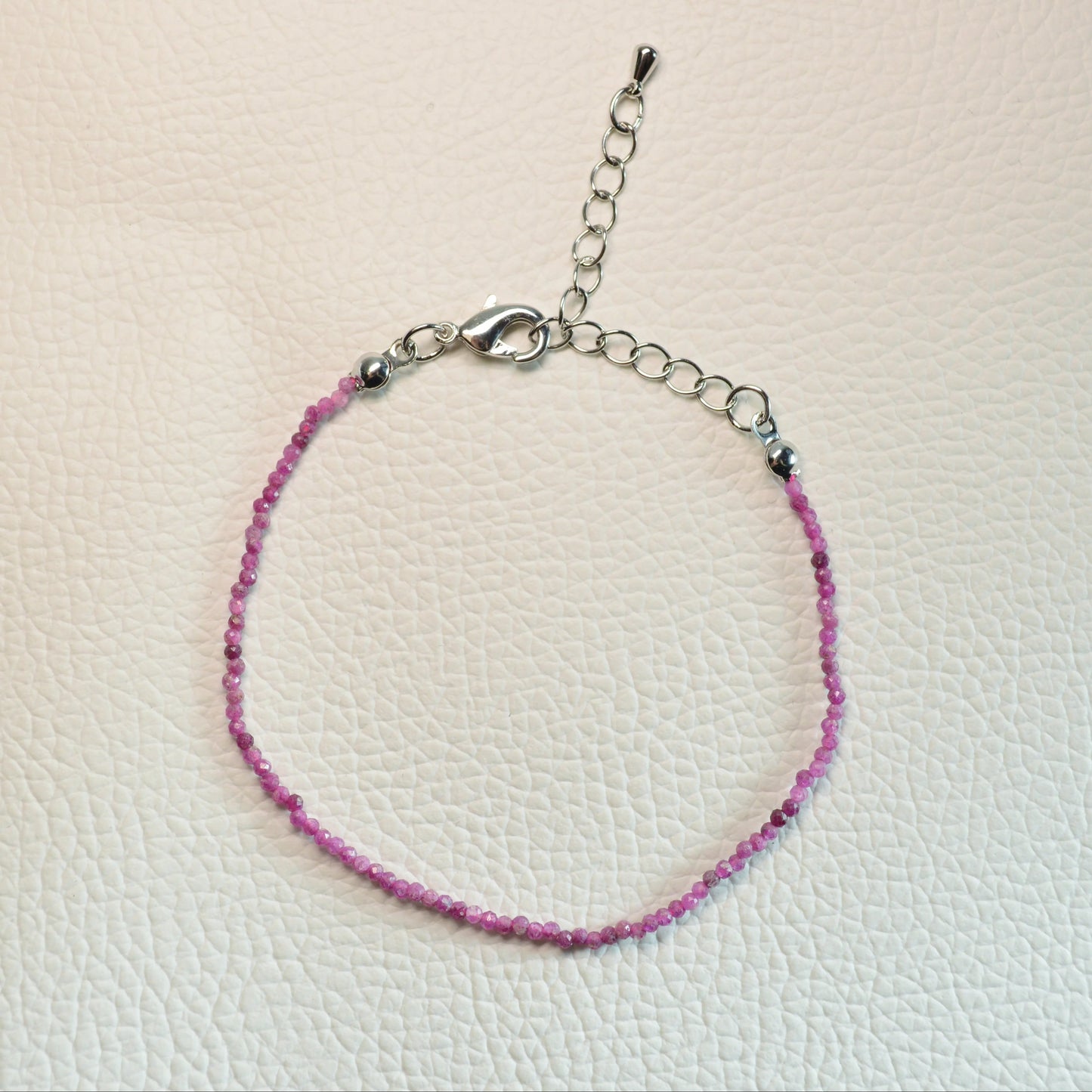 Rubin Armband (facettiert) verstellbar - 2mm