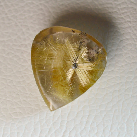 Goldstern Rutilquarz