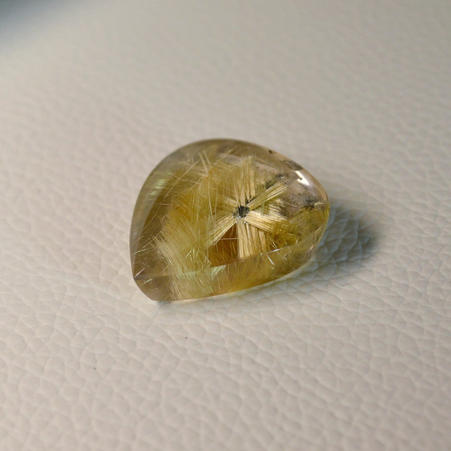 Goldstern Rutilquarz